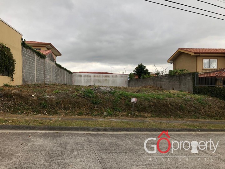 Lote en venta en residencial en Guayabos